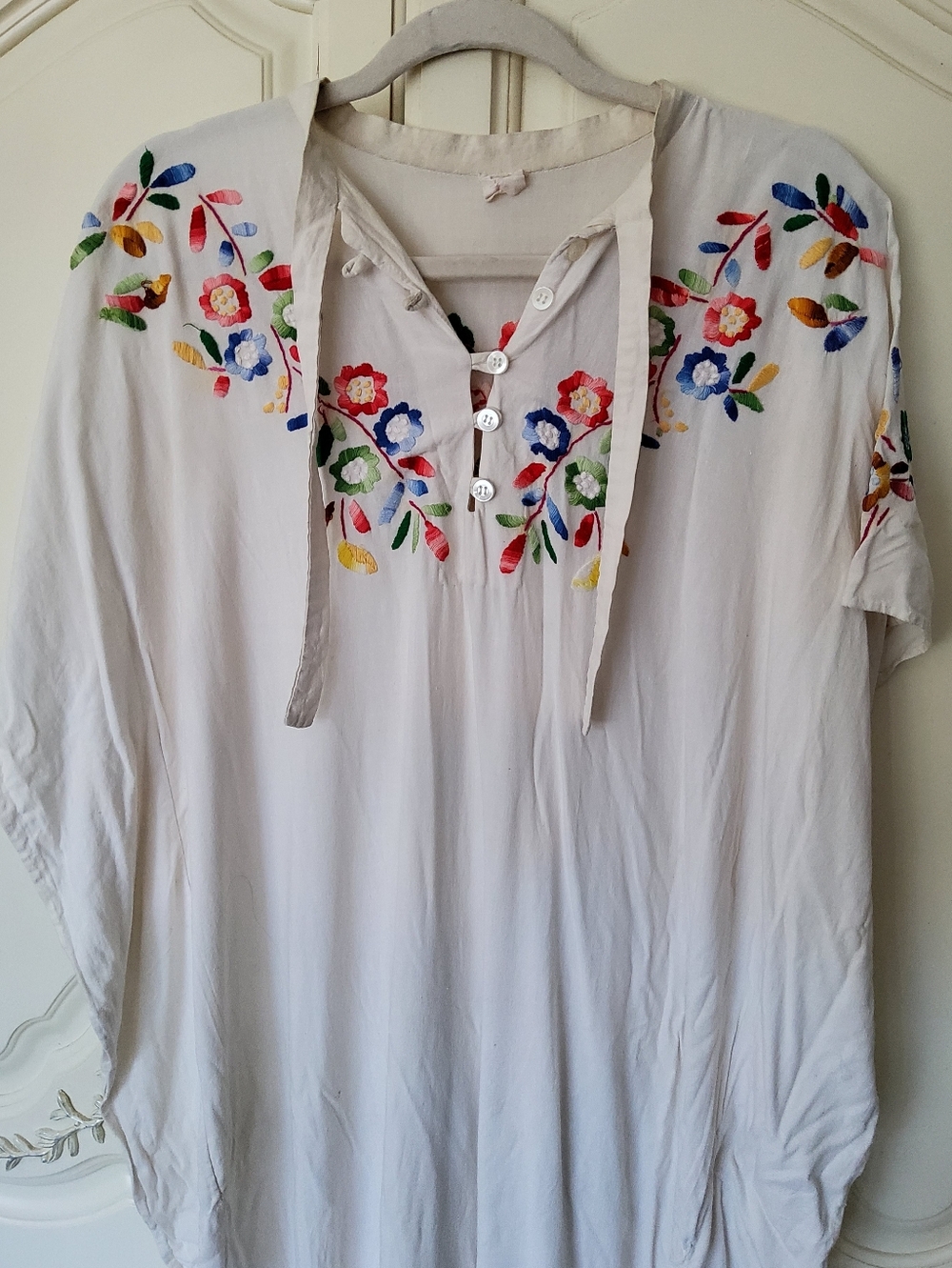 1960s Embroidered White Boho Caftan - Picture 2 of 9